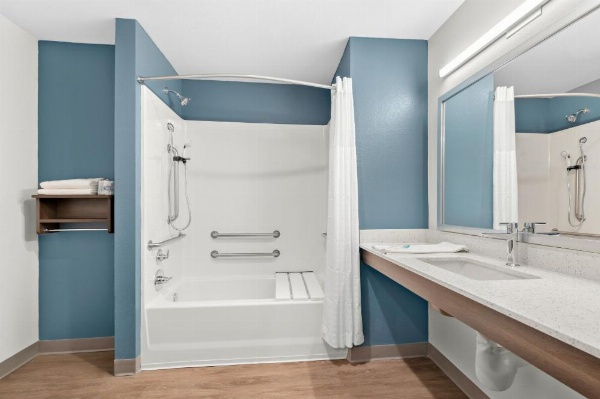WoodSpring Suites Billings image 6