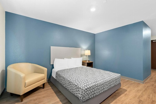 WoodSpring Suites Billings image 7