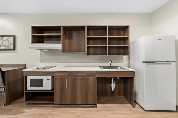 WoodSpring Suites Billings image 9